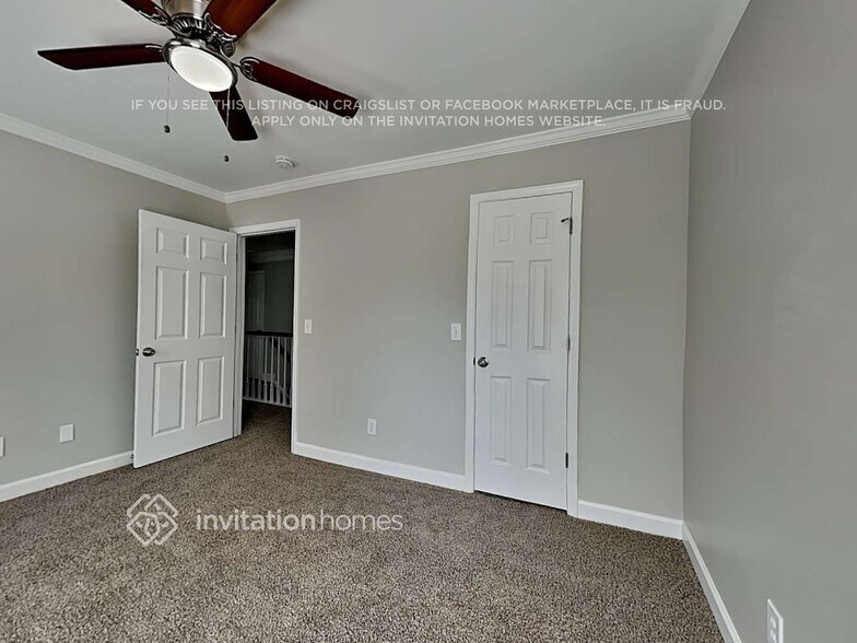 Building Photo - 504 Willowview Dr