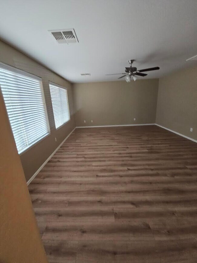 Building Photo - 18426 N Lariat Rd