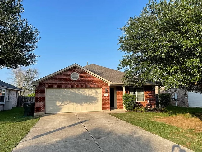 Primary Photo - 141 Carriage Way