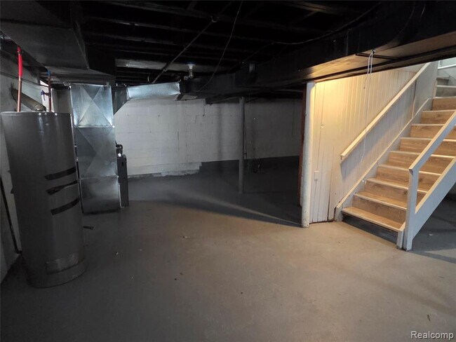 Building Photo - 12920 Payton St