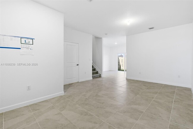 Building Photo - 2705 SE 25th Ave