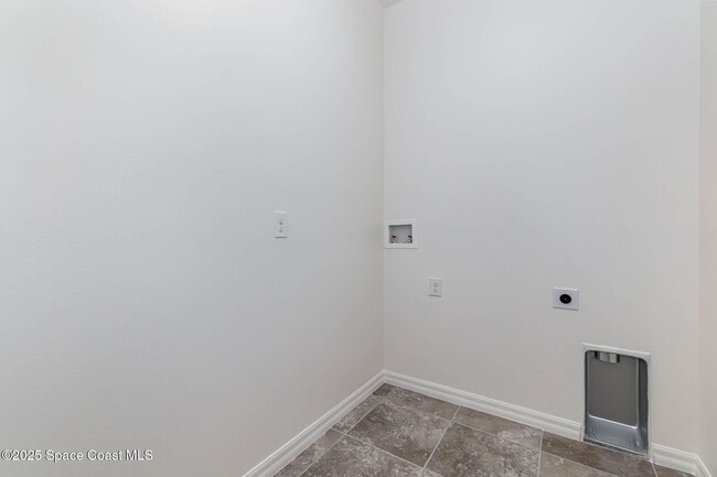 Building Photo - 2819 Ben Hogan Ct