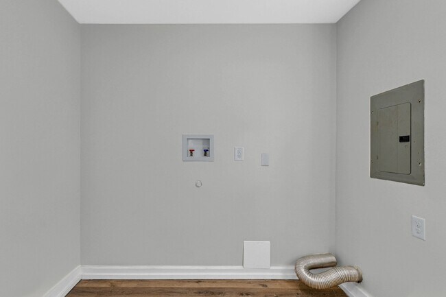 Building Photo - Houston Avenue