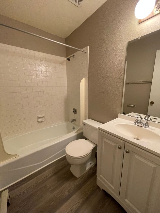 Building Photo - 1212 Montgomery St