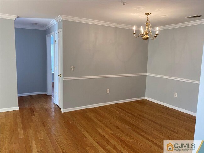Building Photo - 1127 Fernwood Ct