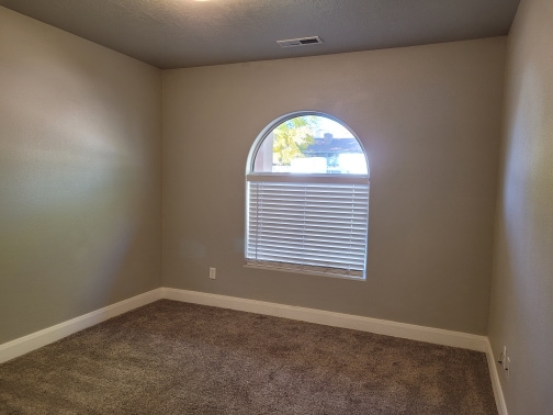 Building Photo - 154 E 200 S