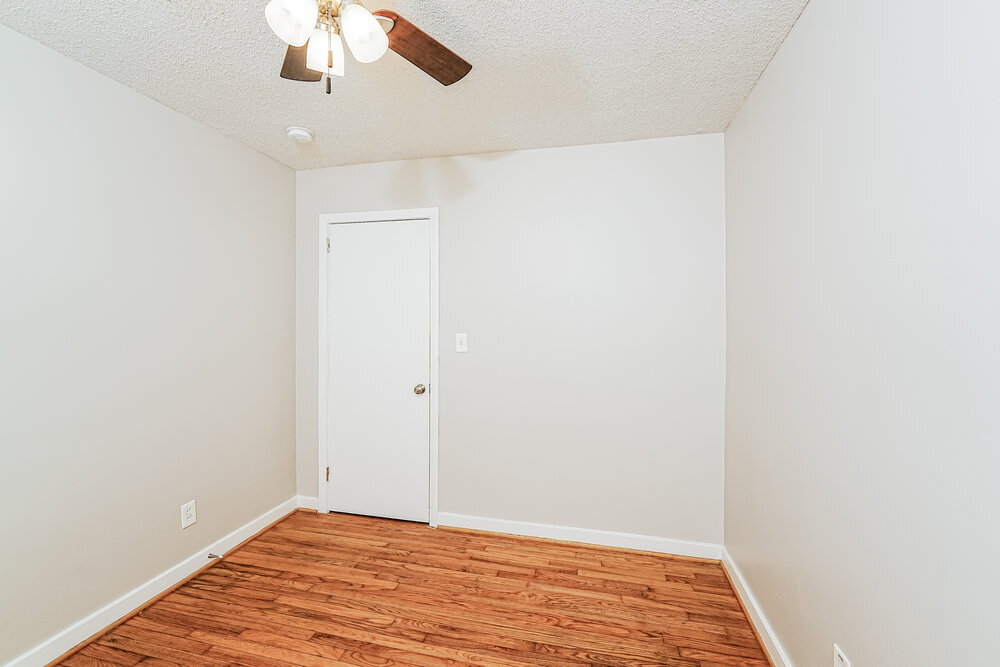 Building Photo - 237 Garden Ln