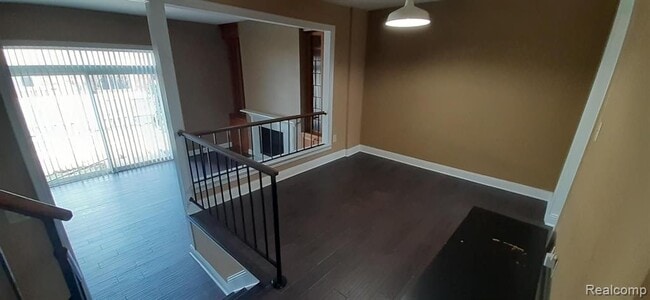 Building Photo - 5089 Buckingham Pl Dr