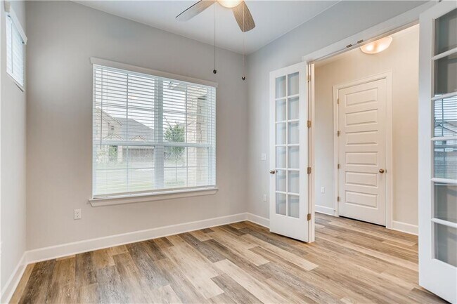 Building Photo - 7112 Poulain Dr