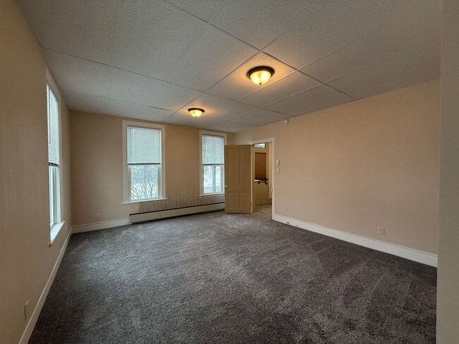 Building Photo - Pine Grove Mills Apartment!