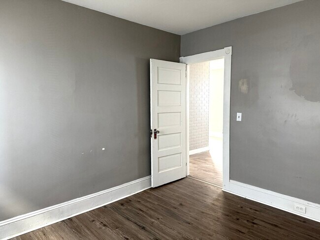 Building Photo - 155 Whitman St