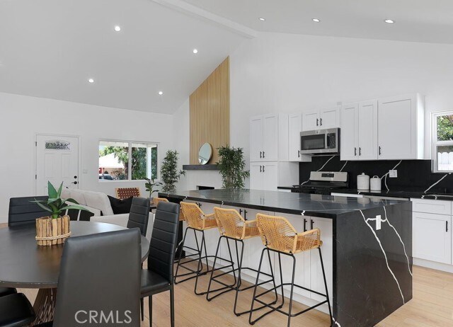 Building Photo - 22054 Avenue San Luis