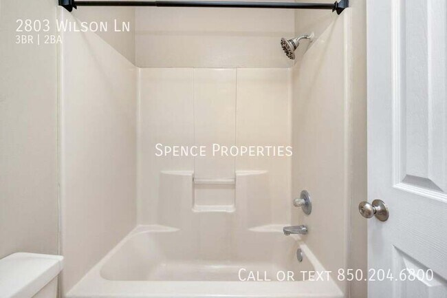 Building Photo - 2803 Wilson Ln