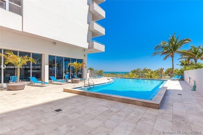 Building Photo - 9225 Collins Ave