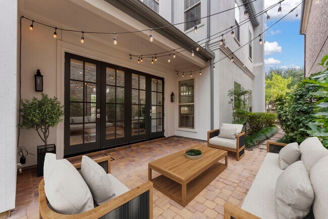 Building Photo - 14 Jetty Point Dr