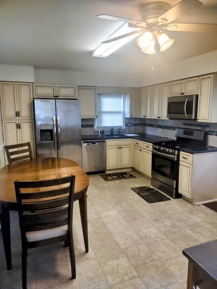 Kitchen - 11 Jefferson St
