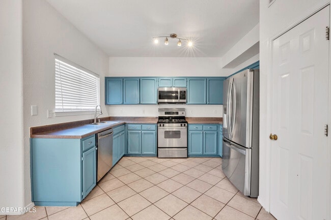 Building Photo - 1473 Desierto Rico Ave