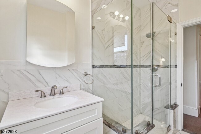 Building Photo - 22 Kent Pl Blvd