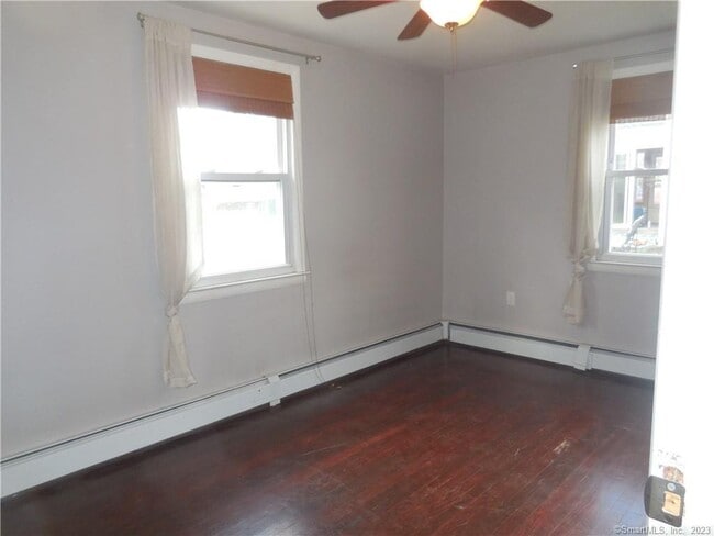 Building Photo - 215 Fowler Ave