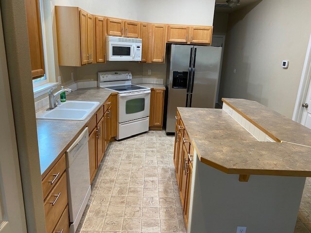 Building Photo - 5461 Balustrade Blvd SE