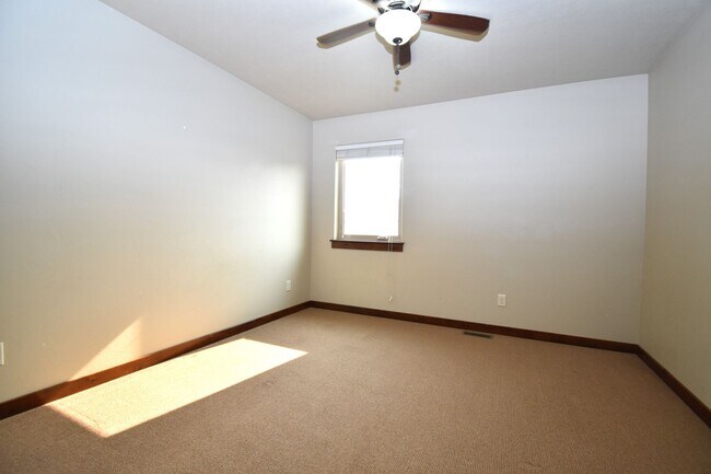 Building Photo - 103 Covey Ct