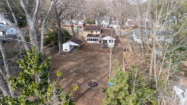 Building Photo - 509 Frank Ln