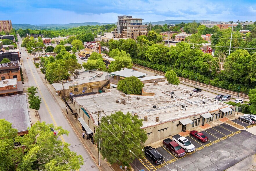 Building Photo - 339 N West Ave
