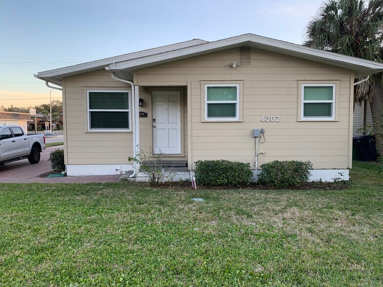 Building Photo - 4302 W North a St