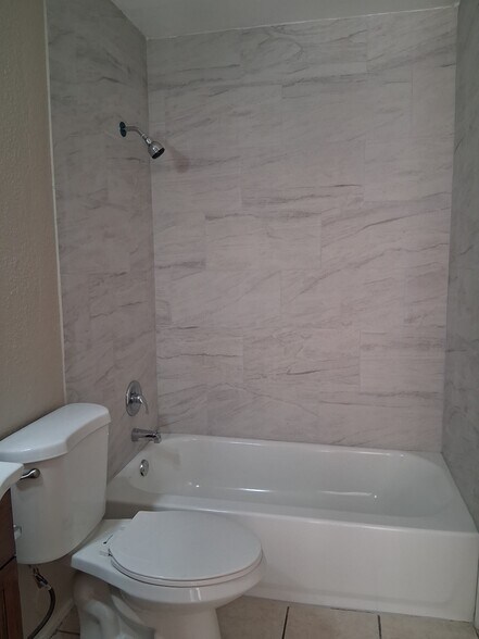 Building Photo - 3119 Voss Dr