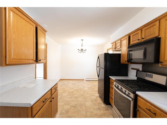 Building Photo - 6412 Xenium Ln N