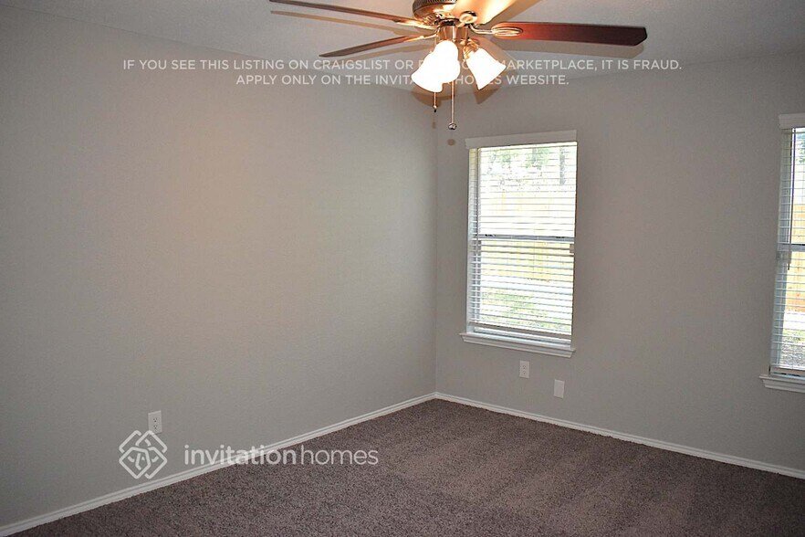 Building Photo - 1111 Hidden Creek Dr