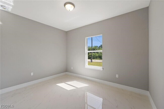 Building Photo - 524 Kingsbury Ln