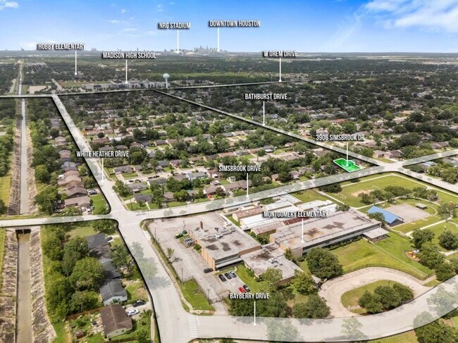Building Photo - 3906 Simsbrook Dr