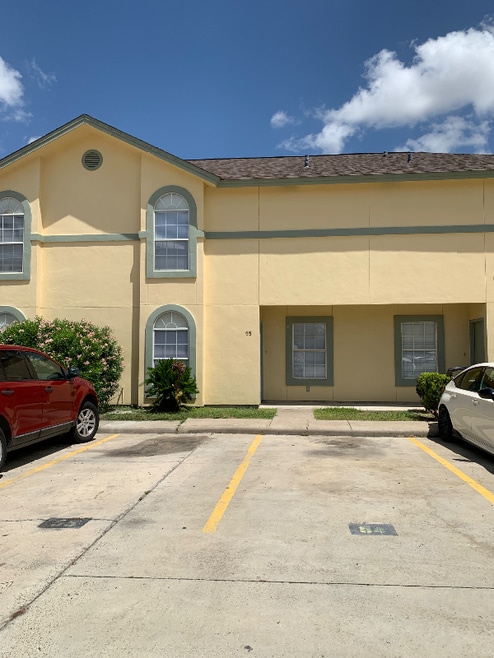 Building Photo - 1000 Ranchway Dr