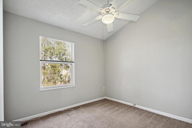 Building Photo - 704 Suffield Dr