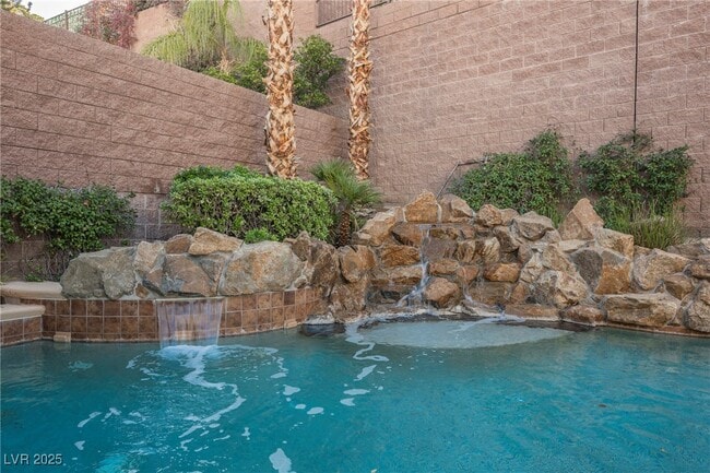 Building Photo - 2768 Liberation Dr