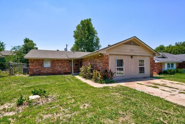 Building Photo - 3 Bed 1.5 Bath Norman