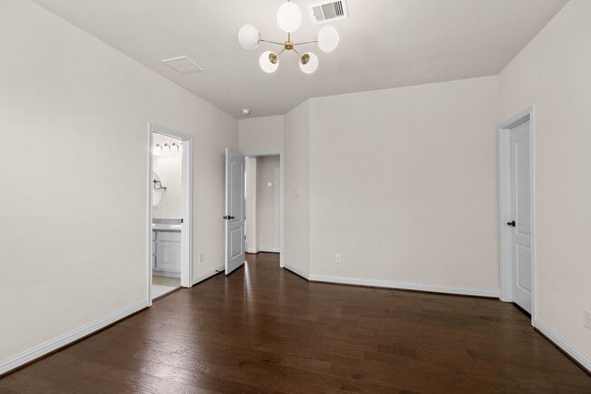 Building Photo - 18900 N Bee Cave Springs Cir