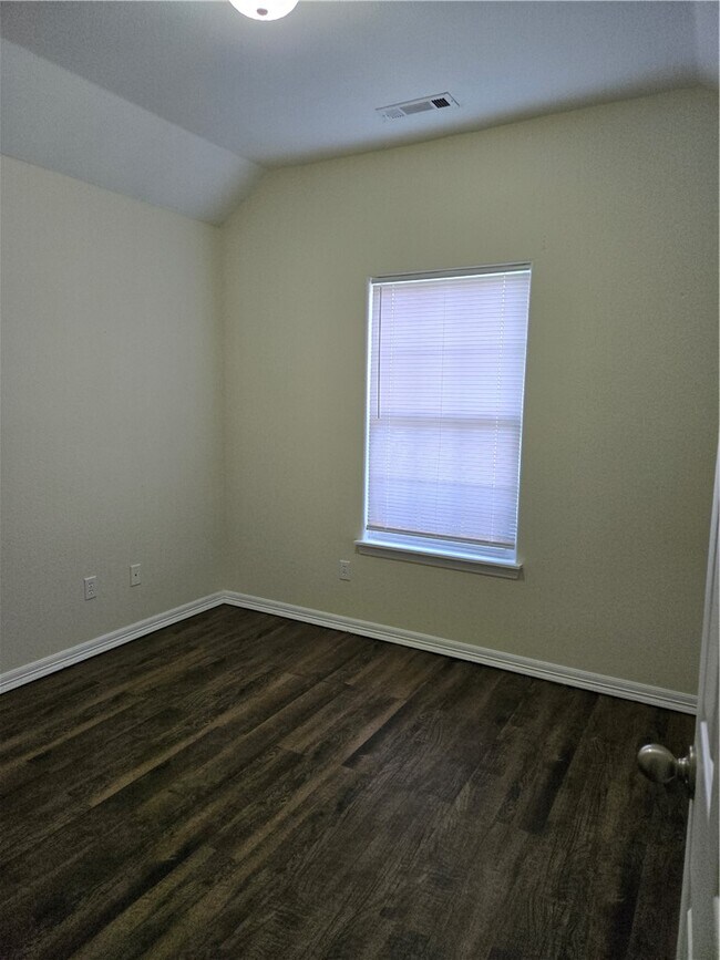 Building Photo - 1703 N Valor