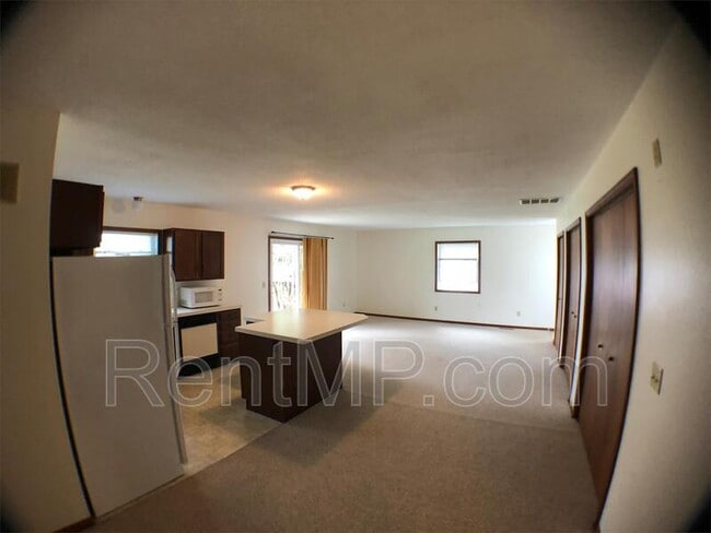 Building Photo - 812 N Bradley St