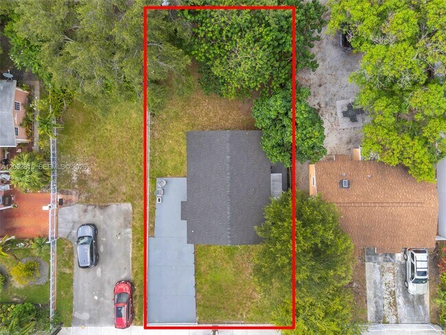 Building Photo - 15100 NE 14th Ct