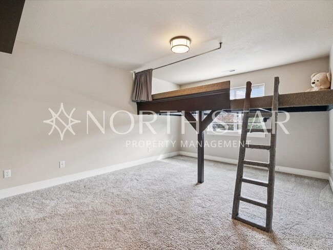 Building Photo - Tuscan Hills Traditional in Happy Valley