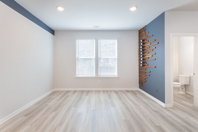 Building Photo - Newly Constructed 3bd/3.5ba w/ Gym, Min From Airport and Downtown Hapeville!