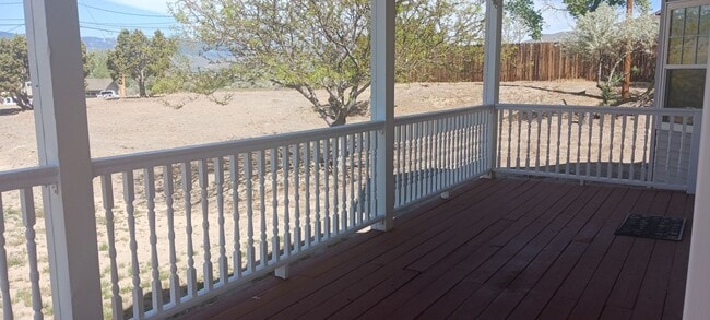 Building Photo - Spacious Home by Carson River
