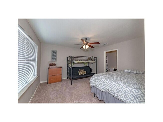 Building Photo - 129 Watson St