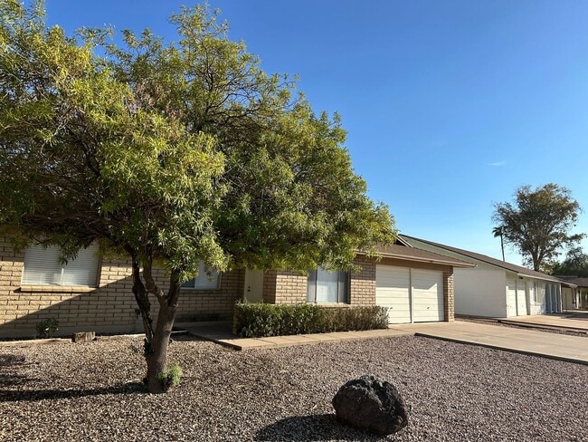 Building Photo - Newly remodeled Tempe 3 bed / 2 bath home ...