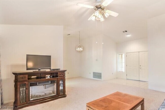 Building Photo - 2516 Sunup Dr
