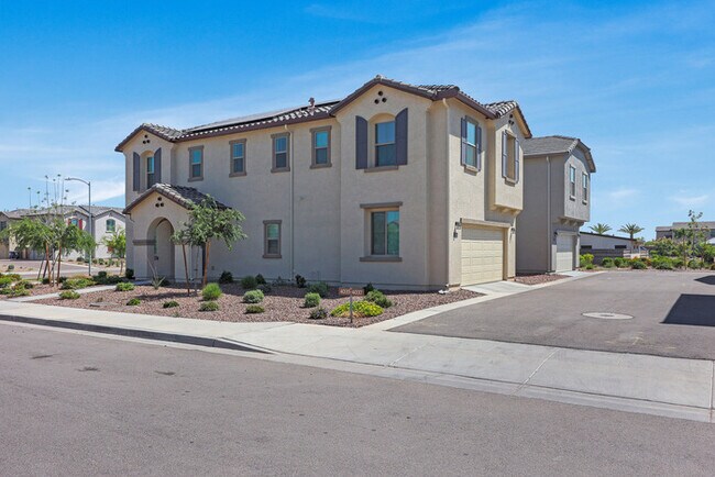 Building Photo - BEAUTIFUL 3 bed + LOFT