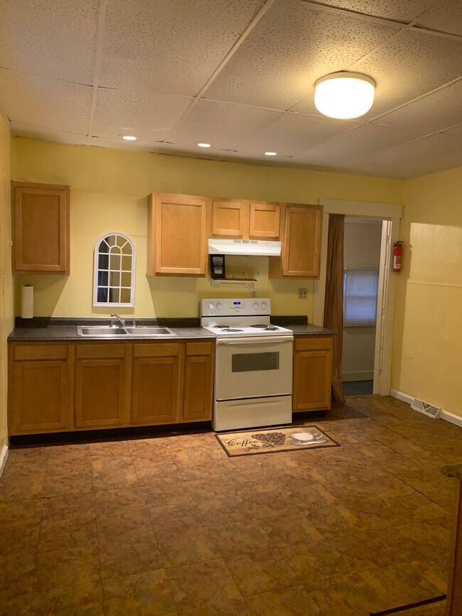 Building Photo - 3bdr single family home for rent!