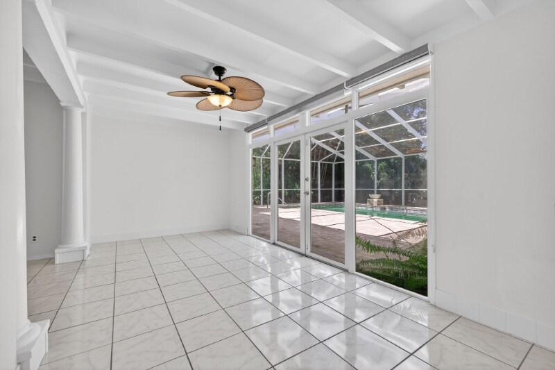 Building Photo - 737 19th Ave N